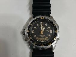 O Dual Time Digitale Sub Diver Quartz