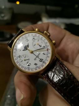 O Cronografo  Complicato In Oro 18k, Lucien Rochat Pari Al N