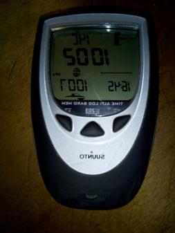 SUUNTO ESCAPE E203-ALTIMETRO-BAROMETRO-OROLOGIO-DATARIO-DIGI