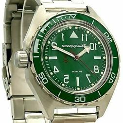 O Automatico Da Uomo Militare Russo