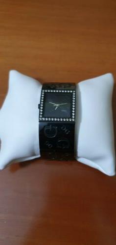 Guess al quarzo per donna con Swarovski. Bracciale rigido ne