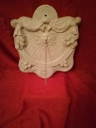 bassorilievo meridiana da parete orologio solare marmo