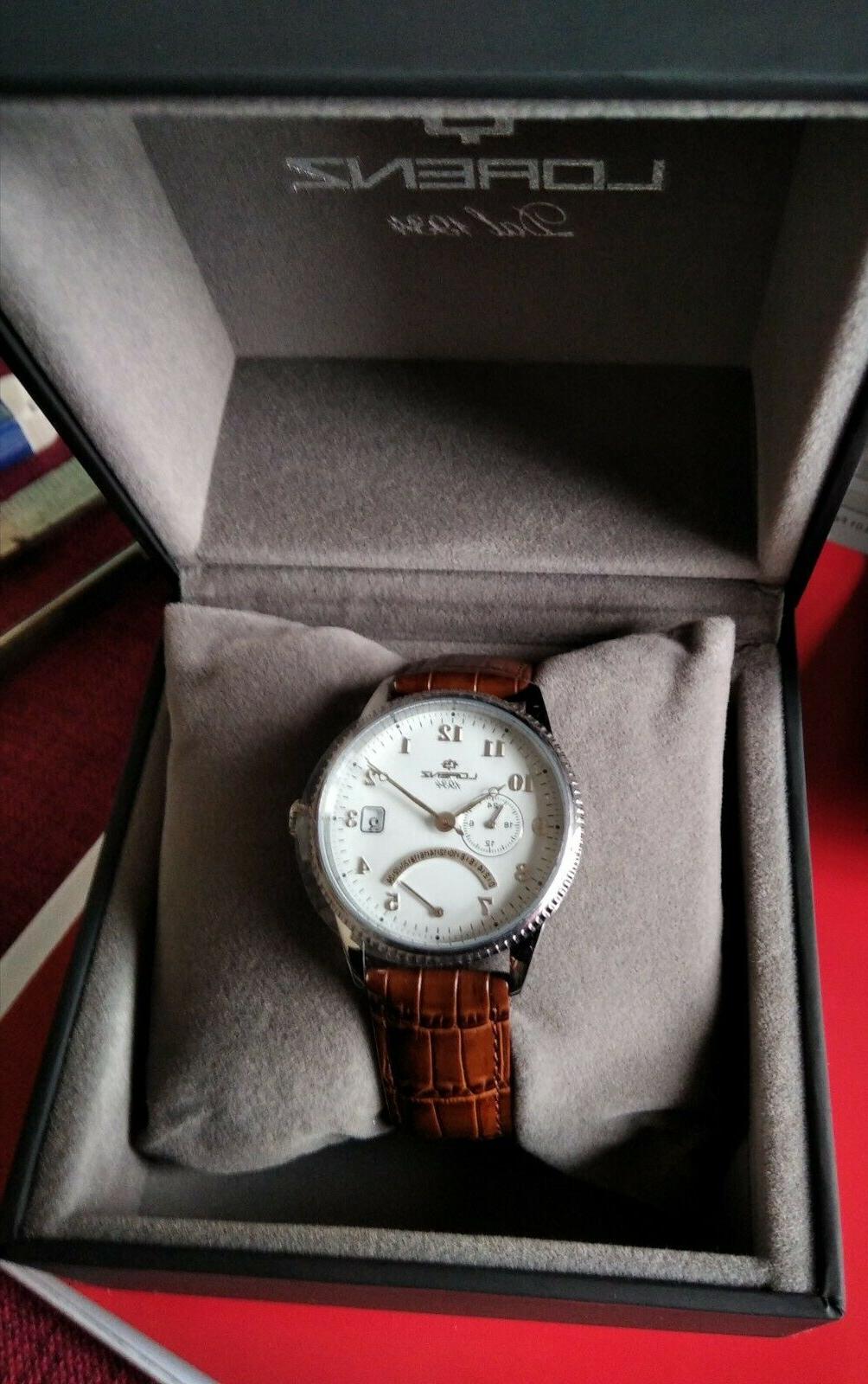 bellissimo orologio nuovo fondo di magazzino