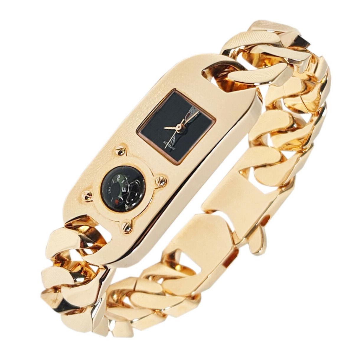 da donna con bussola