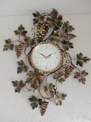 grande orologio da parete uva con foglie