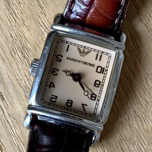 orologio con quadrante rettangolare cinturino in cocco