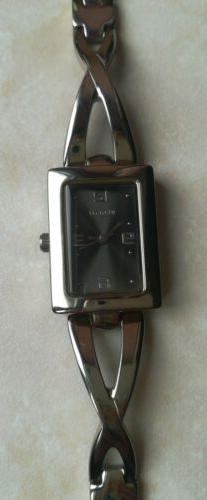 O Da Polso Da Donna Titan Nuovo Senza Batterie Per