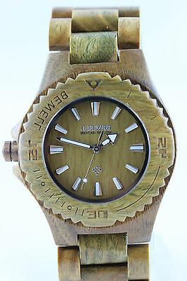 orologio in legno damenuh da uomo verde
