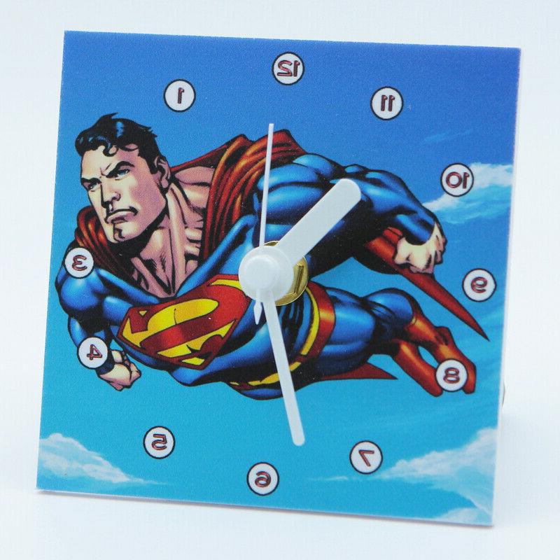 orologio moderno da tavolo e da parete