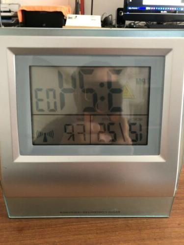 orologio radiocontrollato da tavolo e da parete