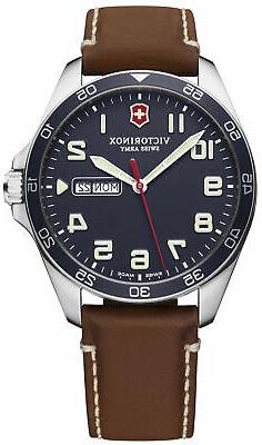 O Uomo Victorinox Field Watch V241848 Di Pelle Marrone