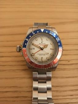 O Oceanx Sharkmaster Sms Gmt 212 Movimento Svizzero Al Quarz