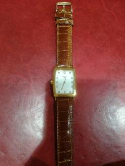 O Longines Automatico In Pelle Quadrante Rettangolare Oro Re