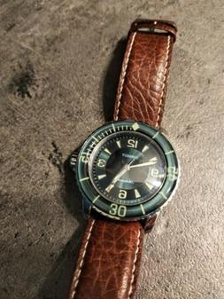 O Diver Corgeut! Hommage Fifty Fathoms.