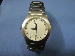 O In Acciaio Con Bracciale. Quarzo.  Nuovo, Nos