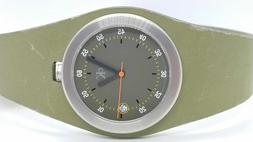 O Calvin Klein K1611163 Verde Militare Cassa 35mm Vintage Sw