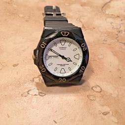 O Casio Sub 100 M Vintage Watch Quartz Japan Made
