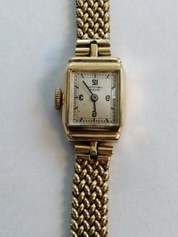 O Universal Geneve Donna Anni 3040 Cinturino In Oro 18k