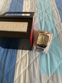 O Guess Uomo Acciaio