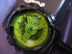 casio -shock plastica nero verde con scatola senza libretto 