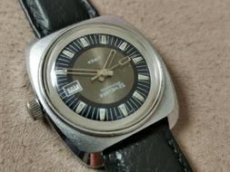 Timex vintage mm 35.5 x mm 34.5 manual wind metal case steel