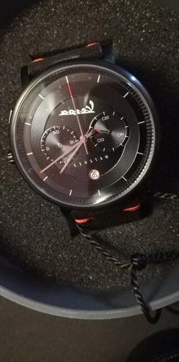 O Da Polso Da Uomo Analogico Con Movimento Al Quarzo Quadra